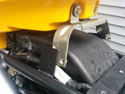 Pix Gas tank rear bracket.jpg